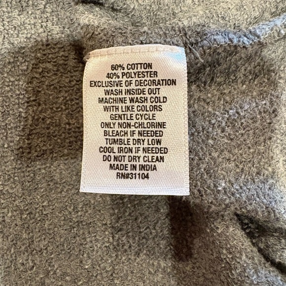 Crown & Ivy Gray pastel Elephant Graphic Sweatshirt vintage 90’s - Picture 6 of 11